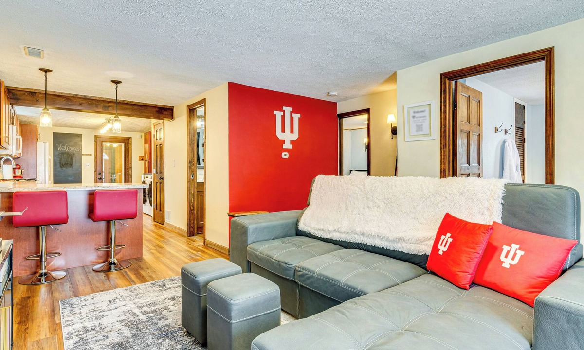 Bloomington House | 1 Mi to IU: Hoosier Home w/Fenced Yard & Fire Pit