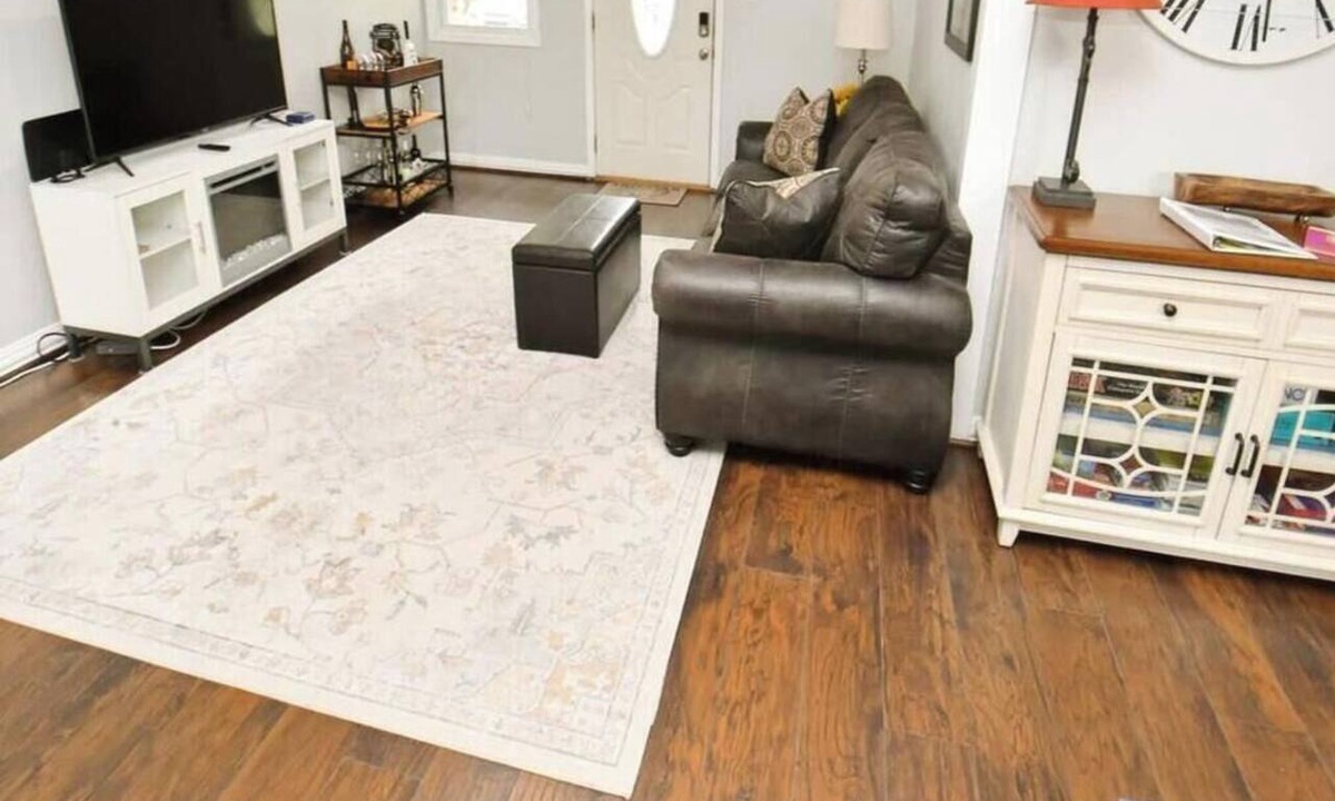 South Bend House | 10 min walk to ND Stadium! (1820)