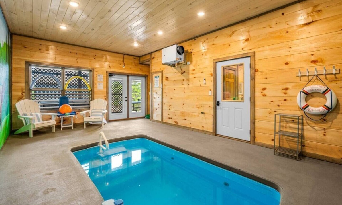 Sevierville Cabin | 10% Sale! Heated Pool,Pets,Kids Arcades,PingPong,Bocce Ball,Basketball,Peaceful