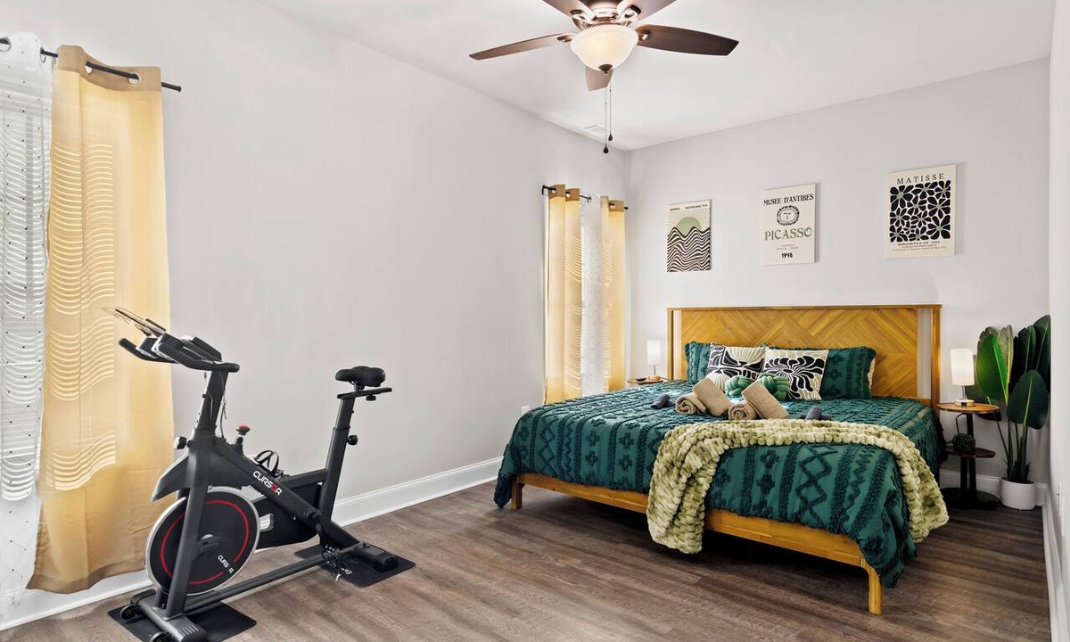 Athens House | 13 mins to Downtwn & Stadium - Game Room - Game Day