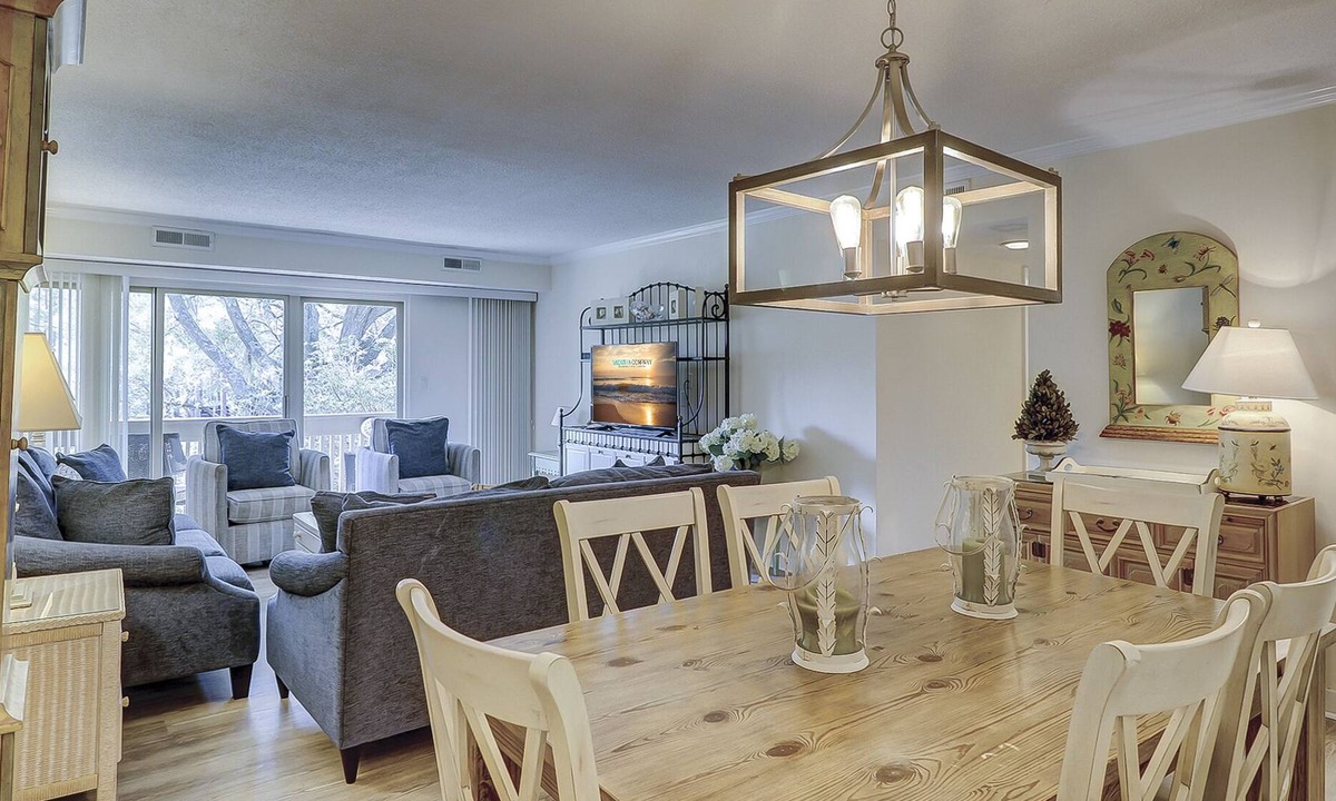 South Beach Condo | 1689 Bluff Villas - Short stroll to South Beach Marina