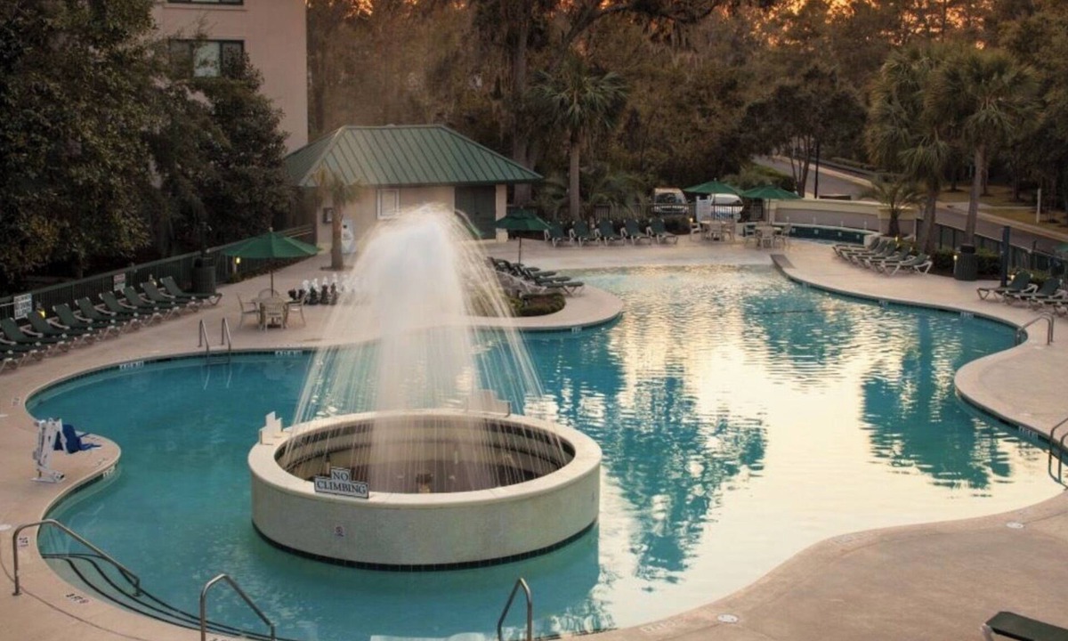 The Cottages Resort | 2-bedroom resort in charming Hilton Head Island with AC 2 blocks from the ocean