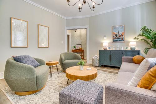 Covington House | 2 Mi to Dtwn Cincinnati: Home w/Fenced Yard!