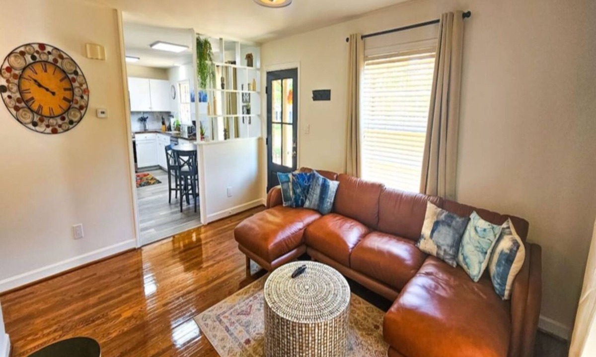 Charlotte House | 2BR Duplex with Massive 86in TV