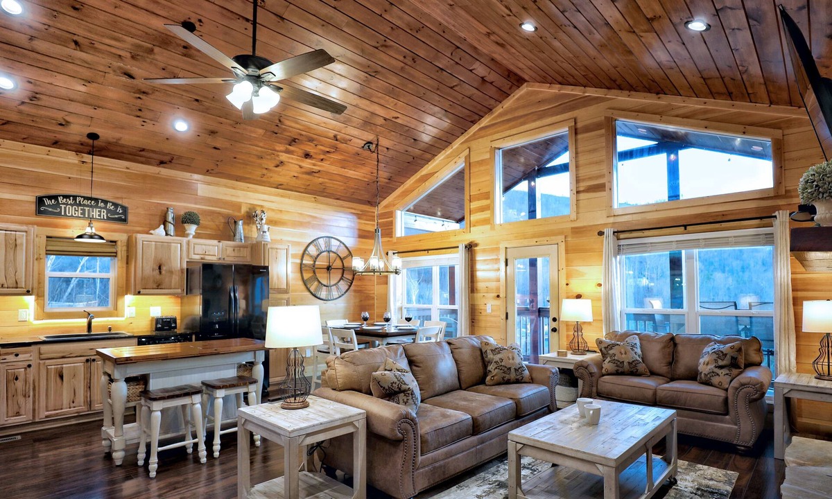 Gatlinburg Cabin | 2BR Premium Cabin w/Hot Tub & Game Rm/1 Mile to DT/Mtn & City Views!