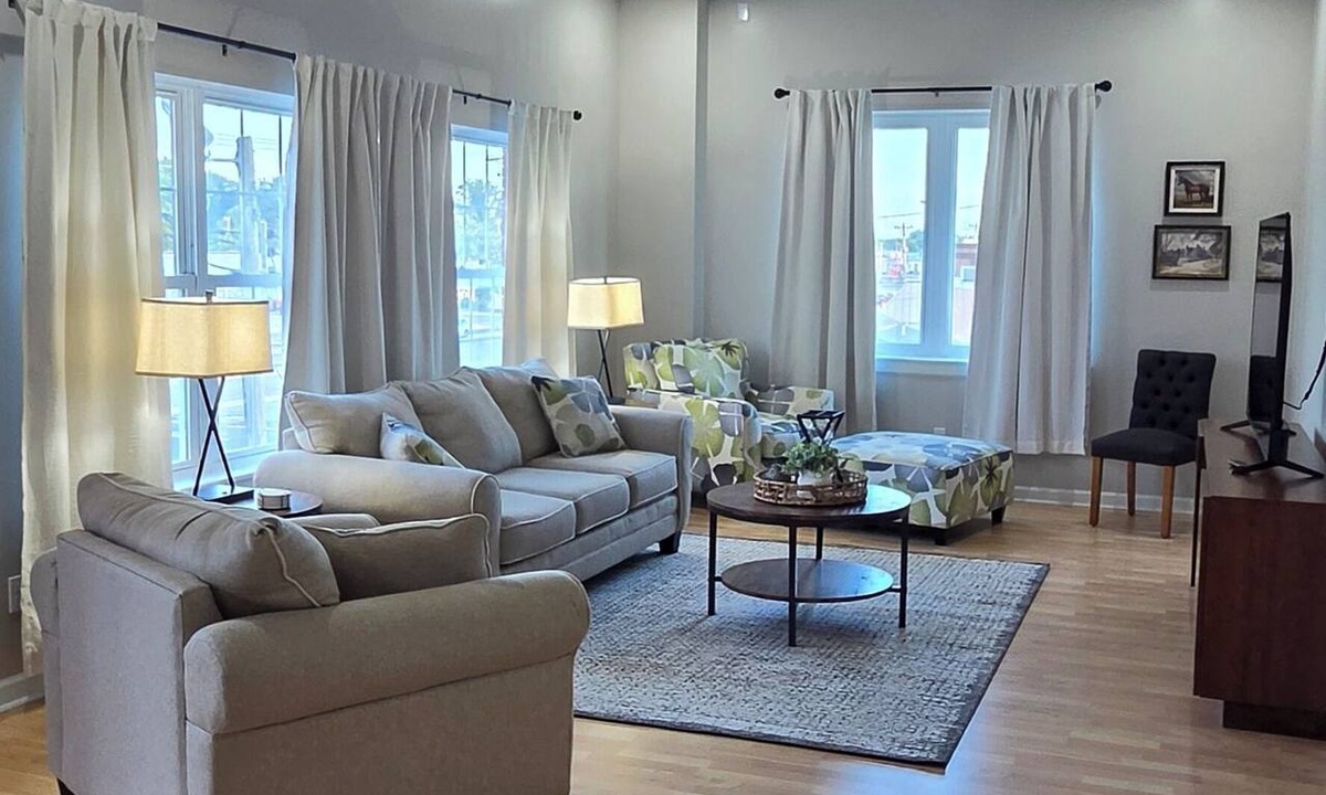 Shelbyville Apartment | 3-bedroom centrally located corporate apartment in Shelbyville. Family Friendly