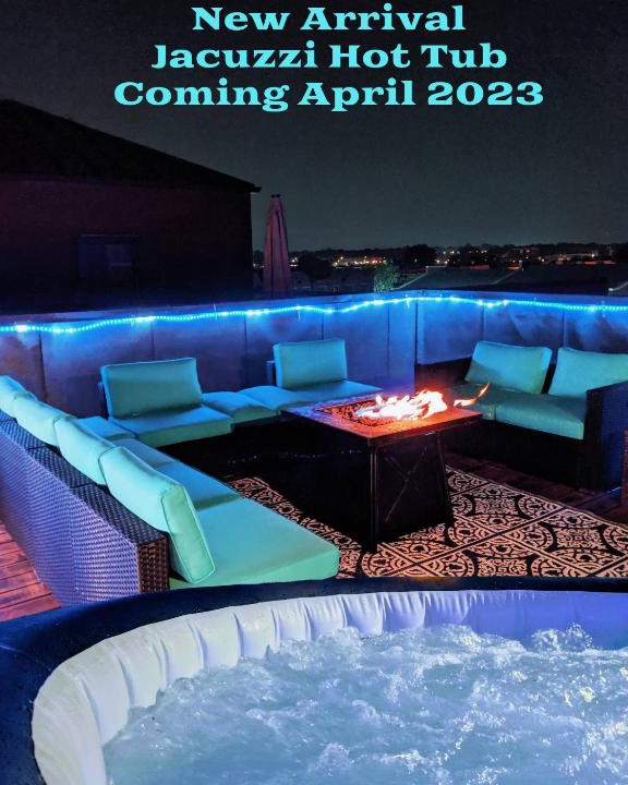 Downtown Memphis Villa | 3 blocks to Beale, 4B 6B, Garage, Roof Top Deck, Hot Tub, View, Sleeps 18