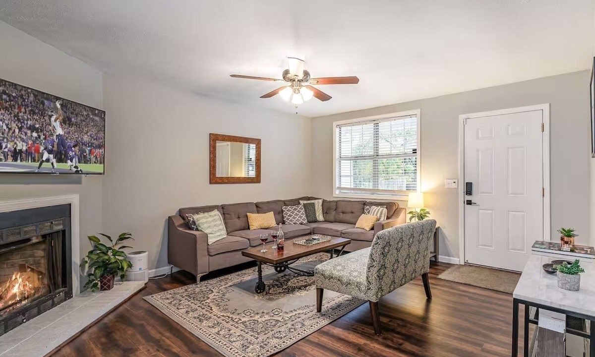 Nashville Condo | 3 Units - Sleeps 24 - Minutes to Downtown/Airport