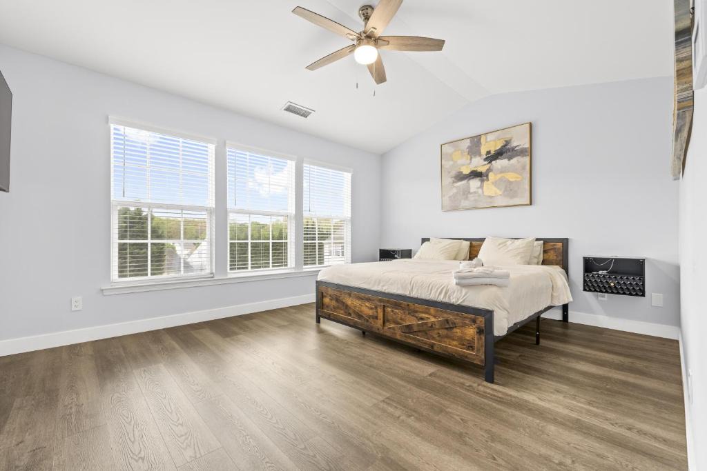 Charlotte Apartment | 3BR Family Retreat with Modern Comforts