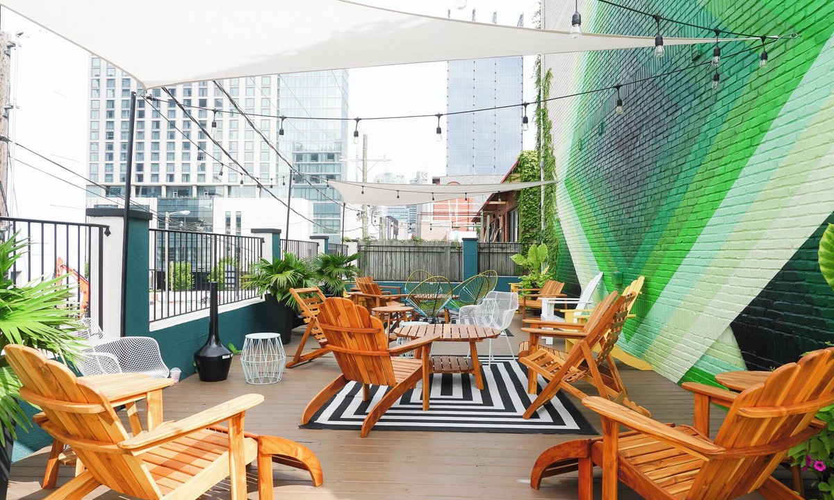 Rutledge Hill House | 4 Boutique Suites + Full Kitchen | Local Arts + 8-Min to Broadway | Sobro Guest