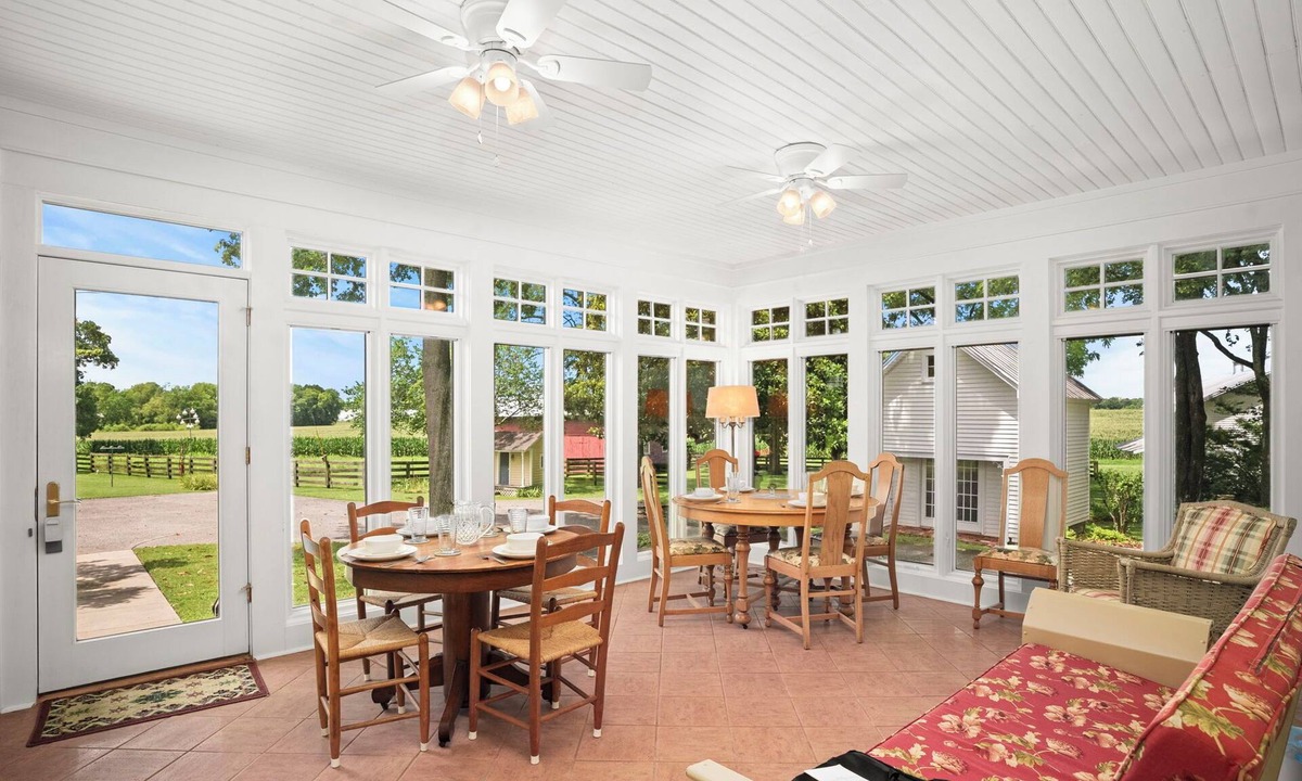 Springfield House | 5 BR - country estate - lots of privacy - near Nashville, Clarksville