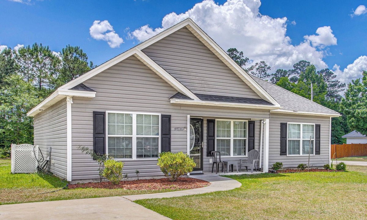 Conway House | 6 Mi to Dtwn Conway! Quiet Family Getaway w/Patio