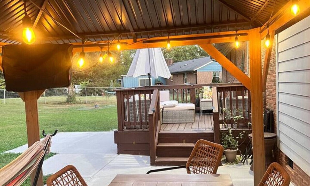 Sunset Road House | 6min to Uptown + Acre + Game Deck + Sleeps 10