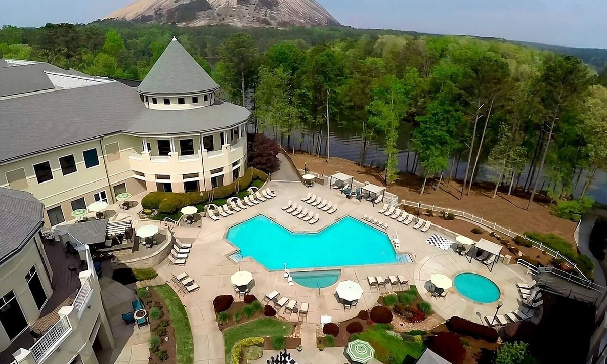 Stone Mountain Resort | Adventure Awaits! Watersports Rental Onsite, FREE Parking!