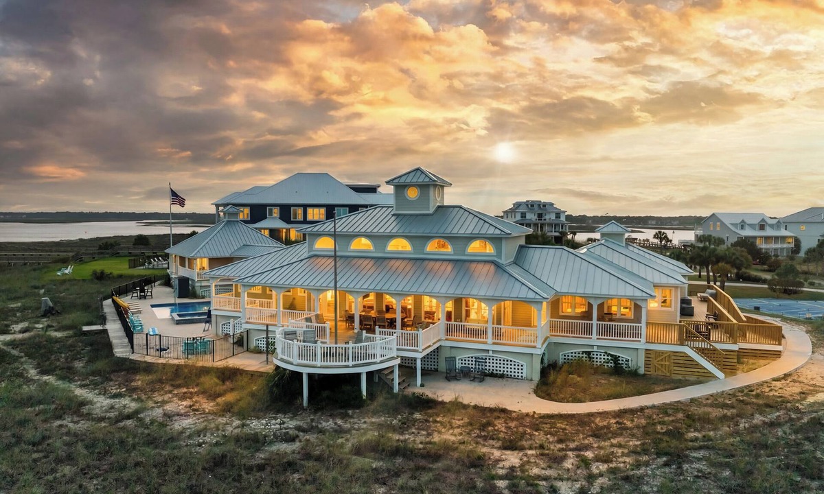 Inlet Harbour House | Alpha At The Point: Oceanfront, Private Pool & Hot Tub, Breathtaking Views