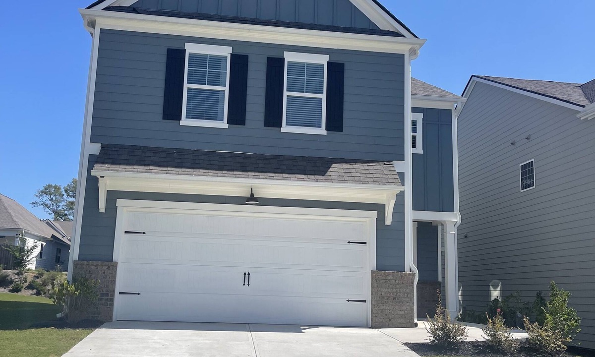 Flowery Branch House | Amazing very new home for monthly rent in historic, quant Flowery Branch, Ga.