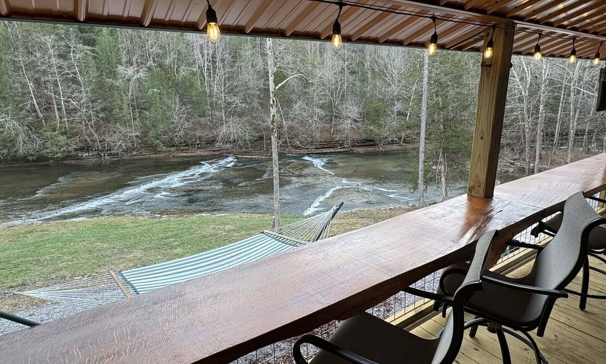 Albany Cabin | Amazing Waterfalls & Swim Hole at Dale Hollow Lake