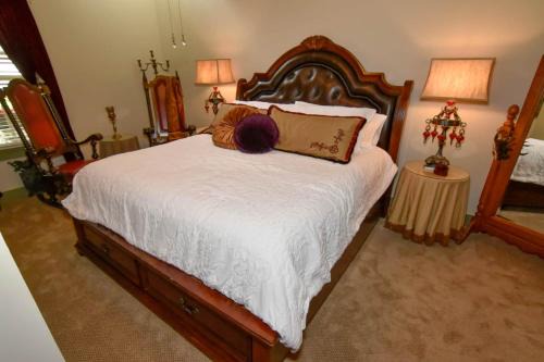 Jonesborough House | Angeline's Room at The Historic Eureka Inn and Event Center