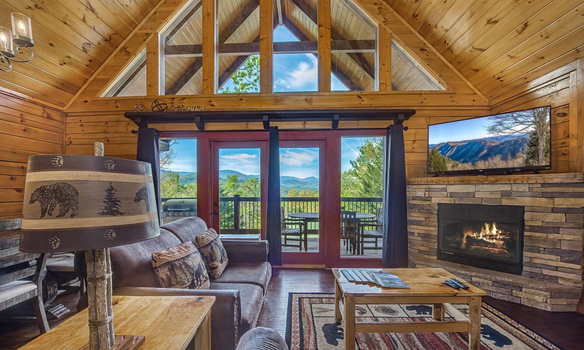 Black Bear Falls House | Another Day in Bearadise