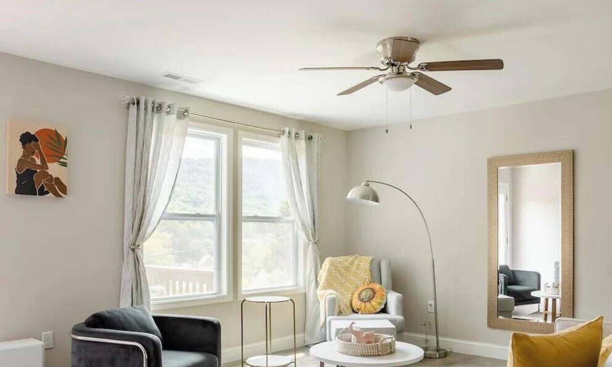Candler House | Asheville Escape Pet-Friendly Yard Near Downtown
