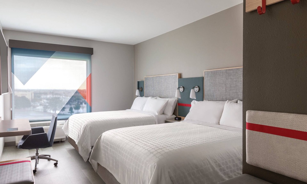 Des Plaines Hotel | avid hotel Chicago O’Hare – Des Plaines by IHG
