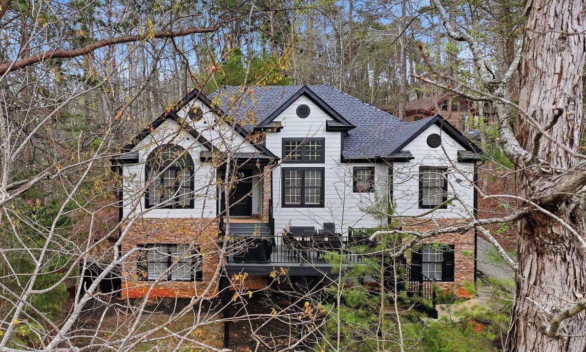 Jasper Cabin | Beautiful 5-bedroom lodge in Jasper Georgia