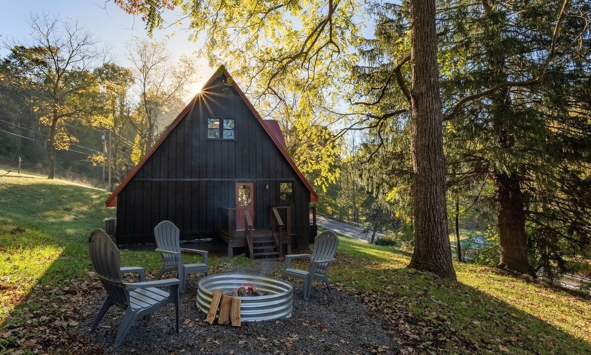 Drennen House | Beautiful Aframe Oasis, Firepit, Grill, Spacious Kitchen