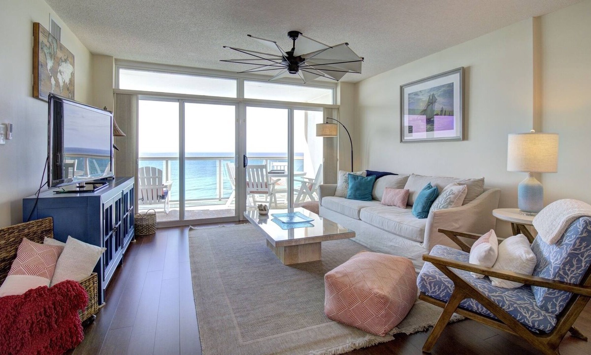 Ash Condo | Beautiful Oceanfront 3 Bedroom Condo in North Myrtle Beach - Crescent Keyes 805
