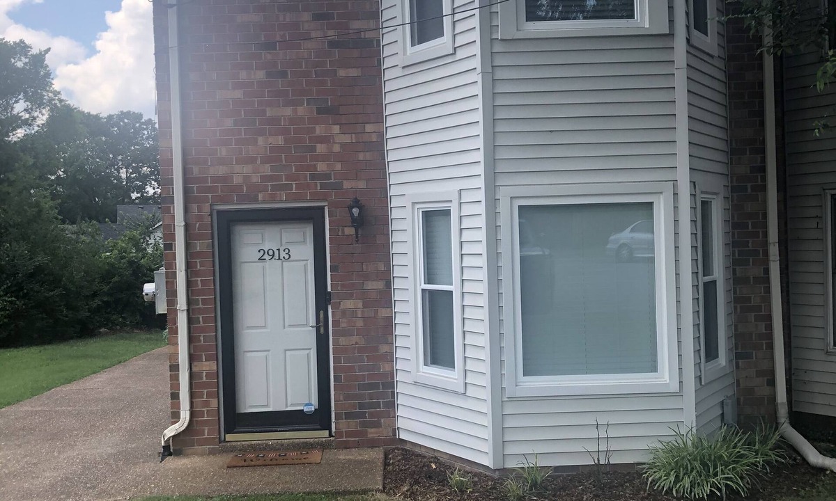 Haynes Area House | Beautiful renovated townhouse ten mins from downtown