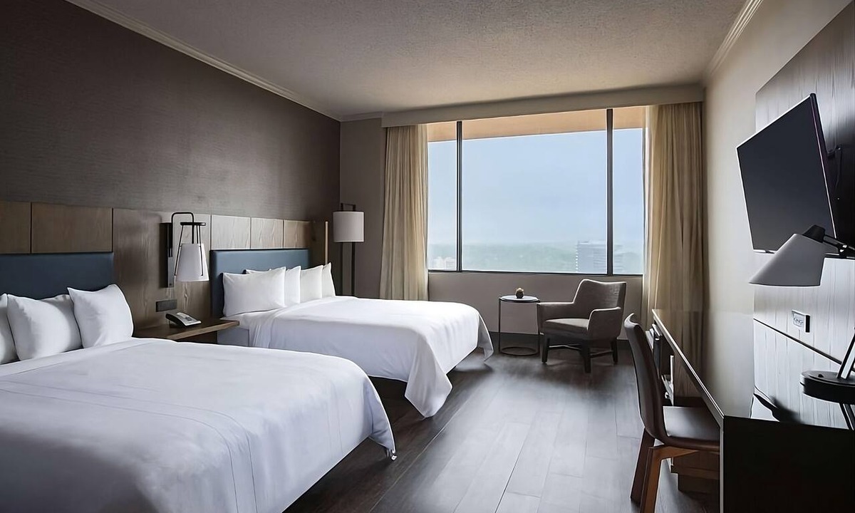 Nashville Hotel | Better Choice For Your Vacation! 2 Modern Units, Close to Nissan Stadium
