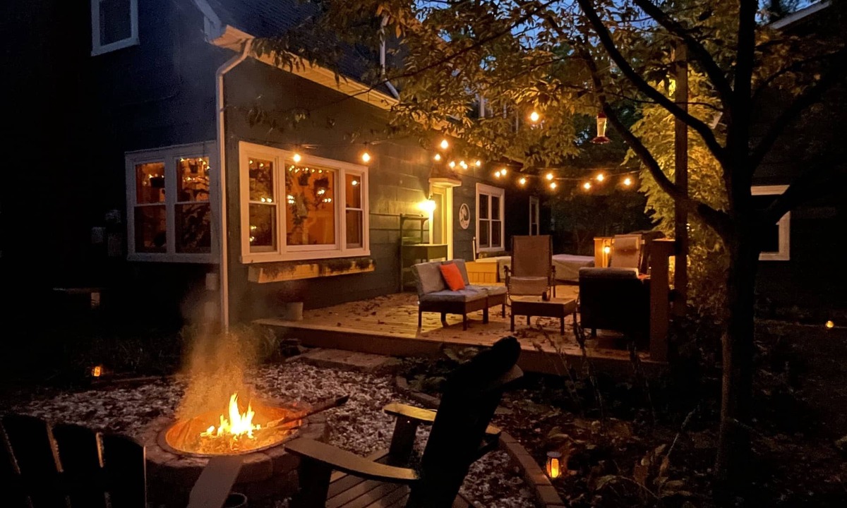 Yellow Springs House | Blue Dream: Romantic Getaway with hot tub, sauna, fireplace. Near downtown.