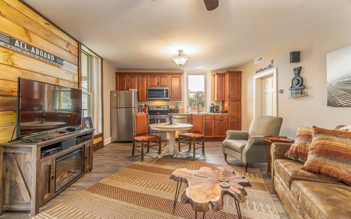 Bryson City Cabin | Cabin ∙ 1 bedroom ∙ 4 guests