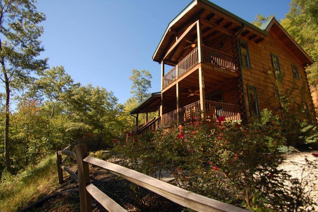 Bryson City Cabin | Cabin ∙ 2 bedrooms ∙ 6 guests
