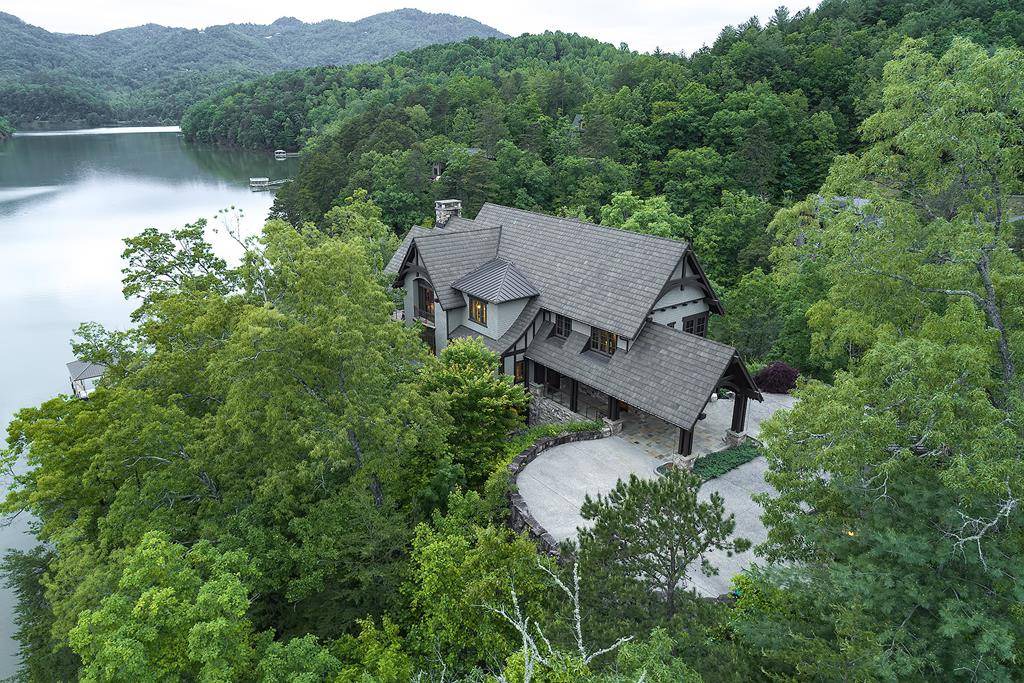 Bryson City Cabin | Cabin ∙ 5 bedrooms ∙ 14 guests