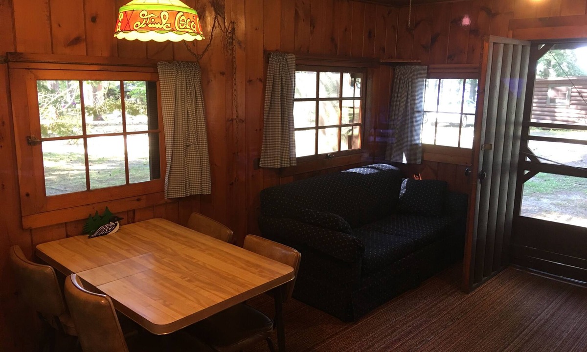 Deer River Cabin | CABIN #5 (Loon) Cozy and comfortable 2 bedroom cabin with nice view of the lake!