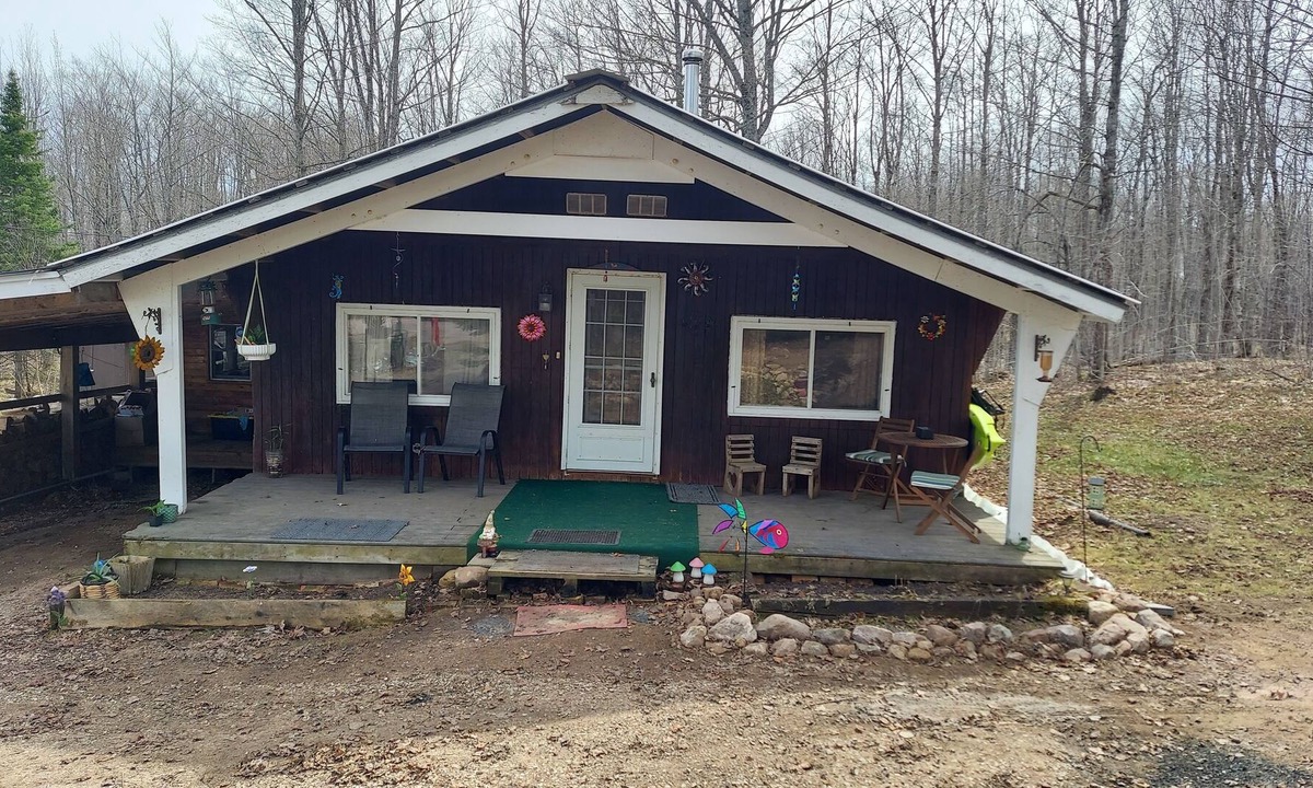 Rumely Cabin | Cabin in the woods