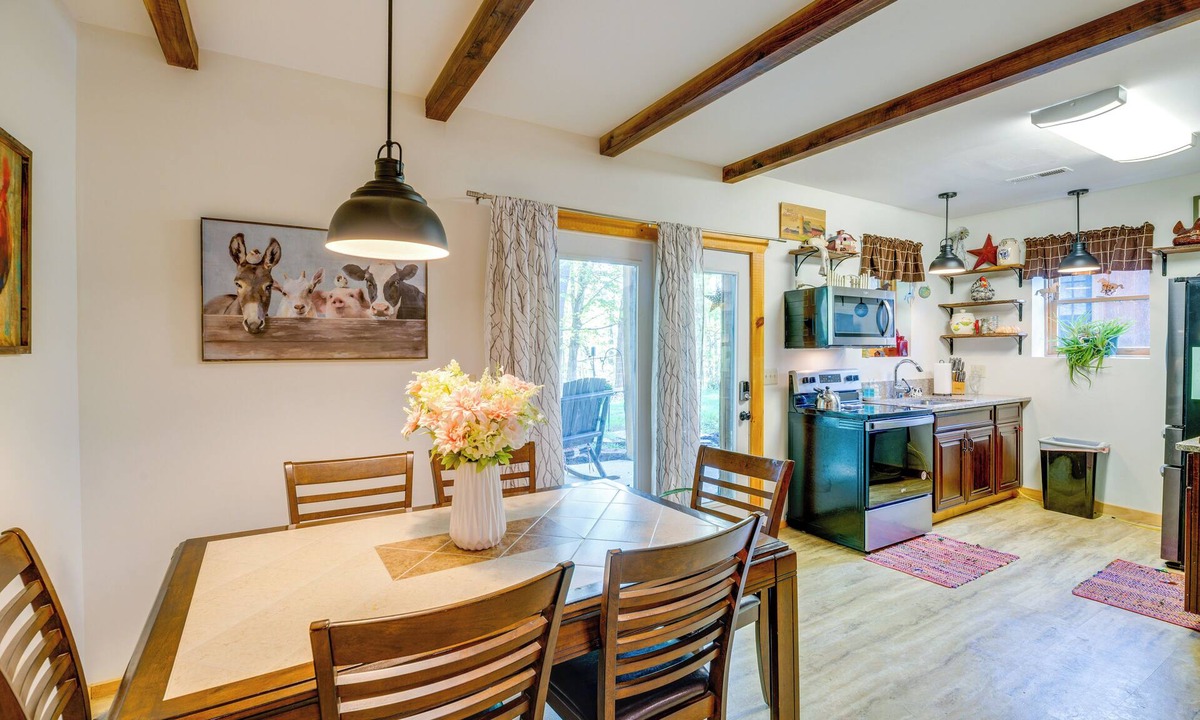 Bristol Apartment | Cabin Rental Near South Holston Lake w/Hot Tub