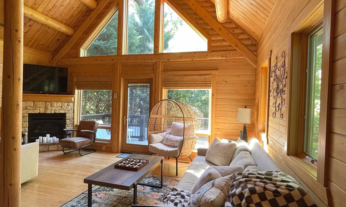 Sunset Cove Cabin | Cabin Undamaged, w/pwr & wtr, Near Lake Lure Dam