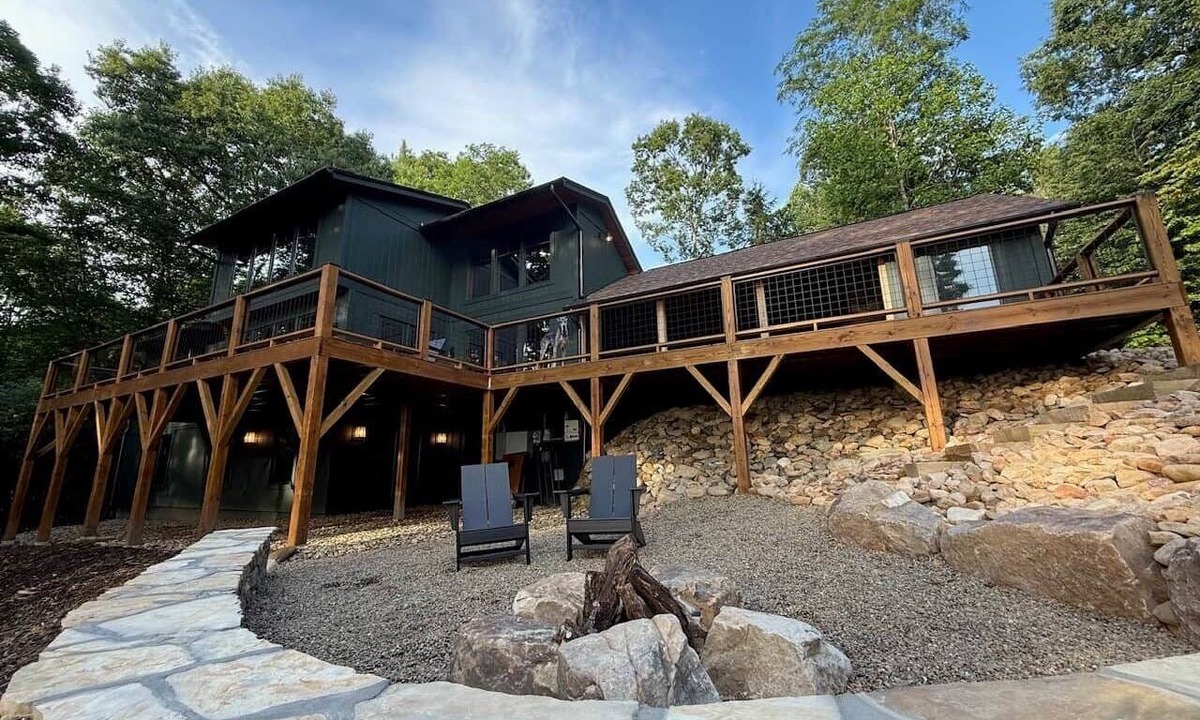 Pisgah Forest House | Camp Shady Pines | Luxury Blue Ridge Mountain Retreat