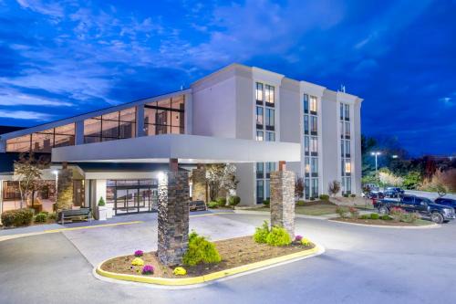Roanoke Hotel | Candlewood Suites Roanoke Airport by IHG