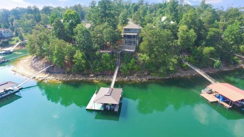 Crane Hill House | Central Perk - Pet Friendly, Luxury Cabin Feel, Kayaksand Coffee!