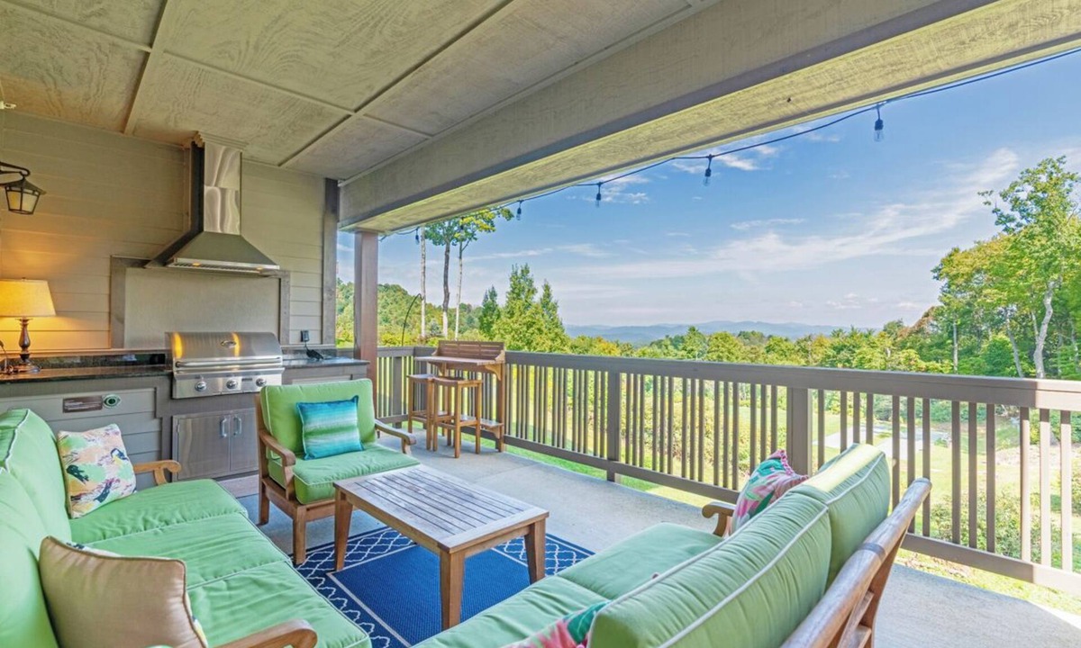 Boone Condo | Chalakee Lodge CJ-2- Mountain View, Gated Resort, Indoor/Outdoor Pools & Hot Tub