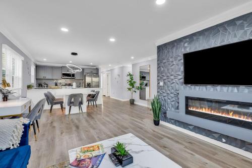 Villa Heights House | Charlotte Spacious 4BR Home