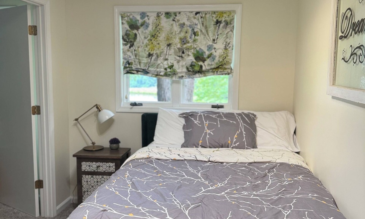 Perks Other | Charming 4-bedroom farmhouse!