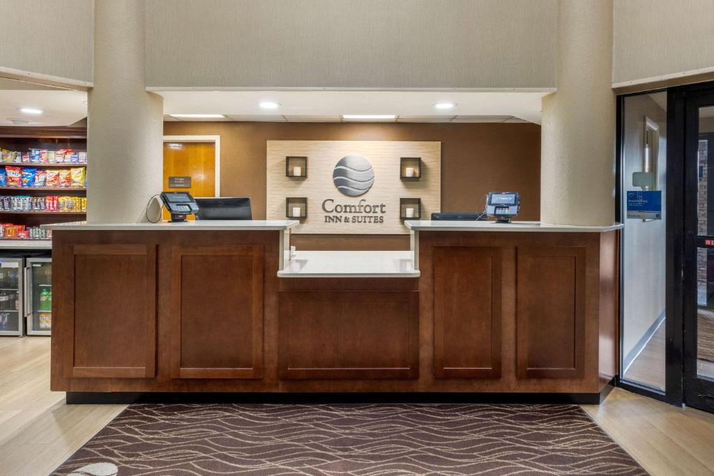 Graysville Hotel | Comfort Inn & Suites Hamilton Place