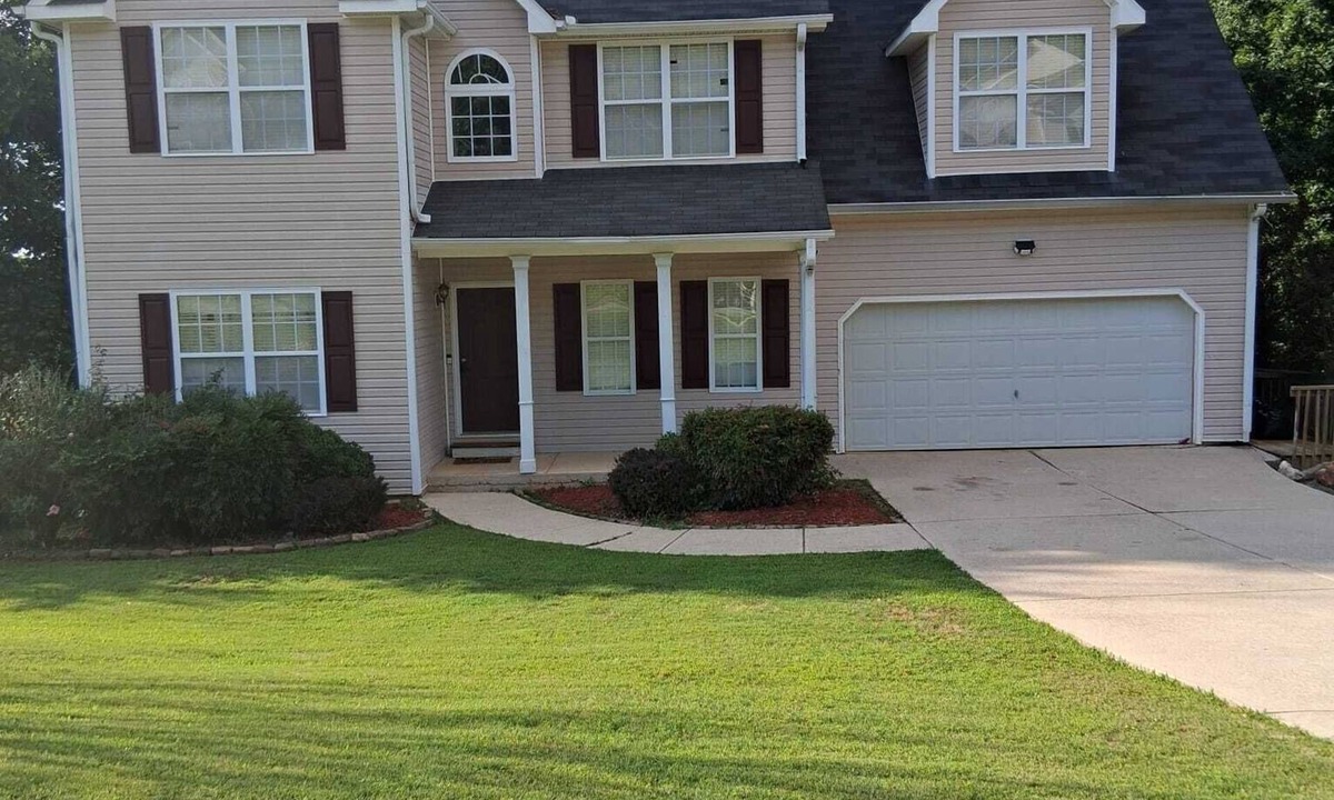 Dallas House | Comfortable 4-Bedroom Retreat Near Dallas & Hiram, Ideal for Long-Term Guests