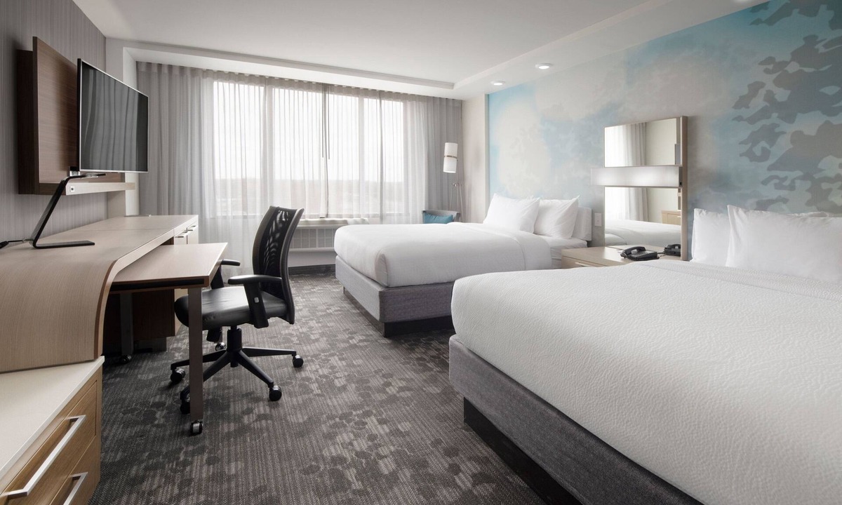 Bloomington Hotel | Courtyard by Marriott Edina Bloomington