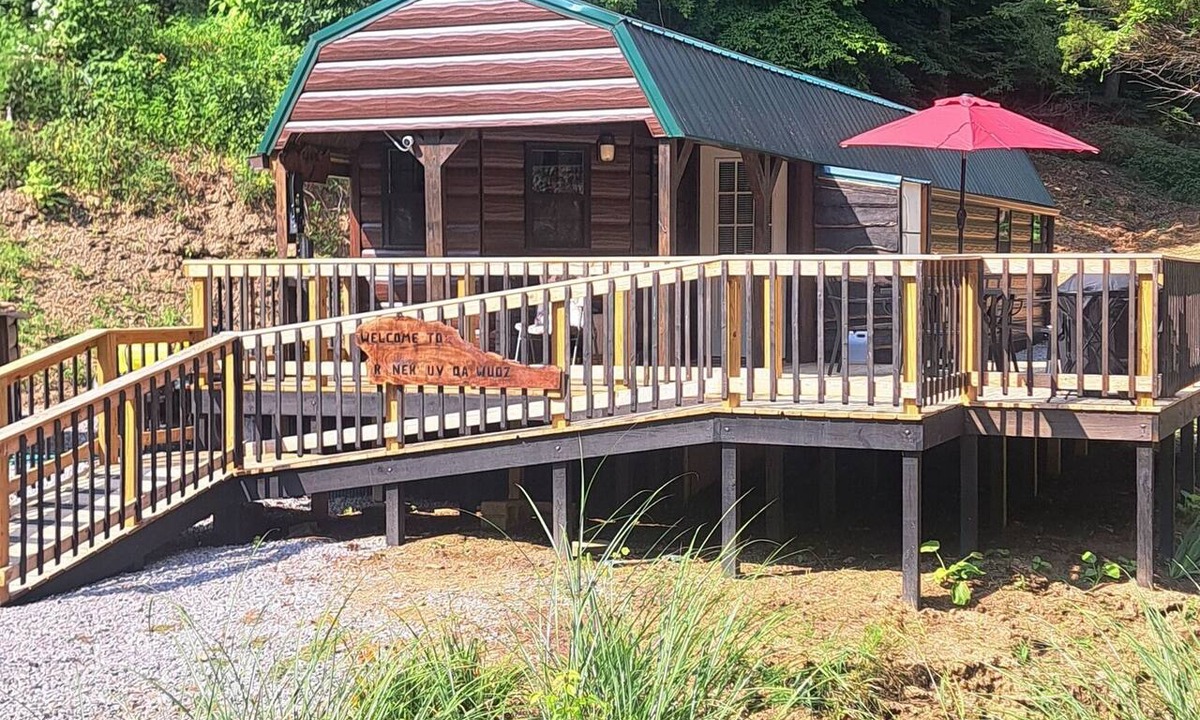 Smith Cabin | Cozy 1-bedroom cabin in tranquil Sneedville, TN. with AC secluded on 30 acres