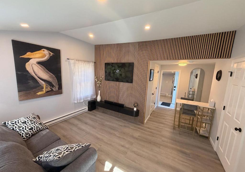 Bridgehampton Villa | Cozy Bridgehampton Sag Harbor Cottage with Hot Tub & Fire Pit