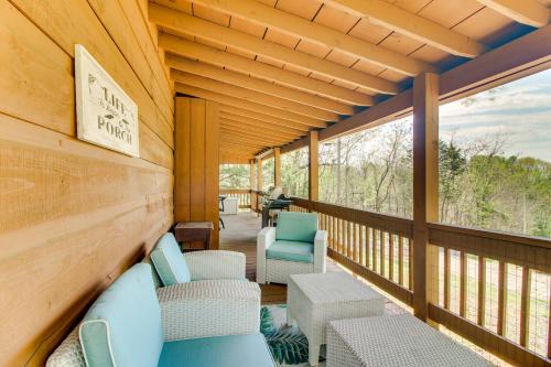 Byrdstown House | Cozy Cabin w/Grill & Fire Pit By Dale Hollow Lake